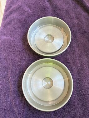 2 Ice Cream 9 inch Cake Pans